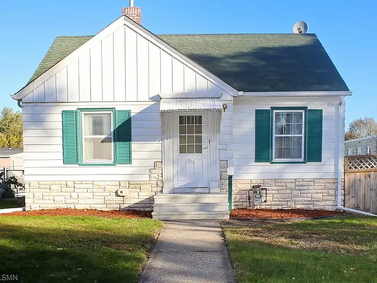 1119 Van Buren Ave — Photo 1