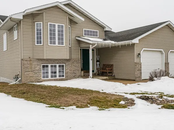 807 Robert St SE, Stewartville, MN 55976