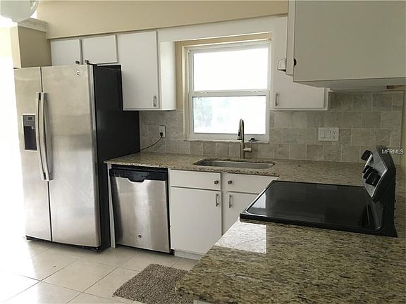 4th image of 531 Salerno Dr