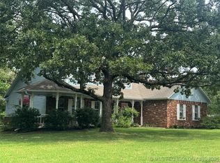 4225 Summit Pl, Sand Springs, OK 74063