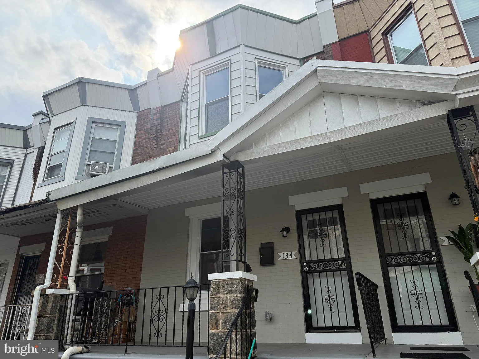3 bed, 1.0 bath, 1088 sqft, $1,575 — Photo 1
