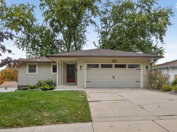 1561 11th Ave NE, Rochester, MN 55906