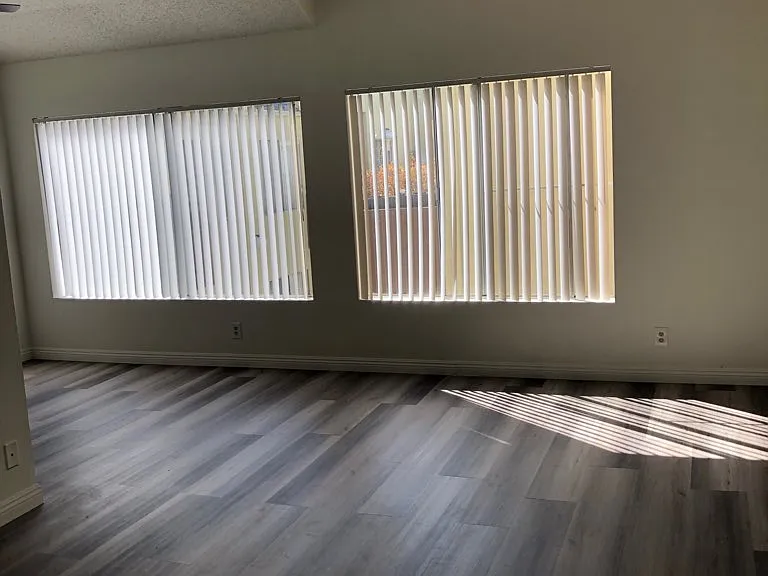 1344 N Serrano Ave — Photo 5