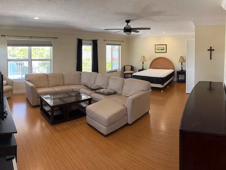 5810 NE 27th Ave #1 — Photo 9