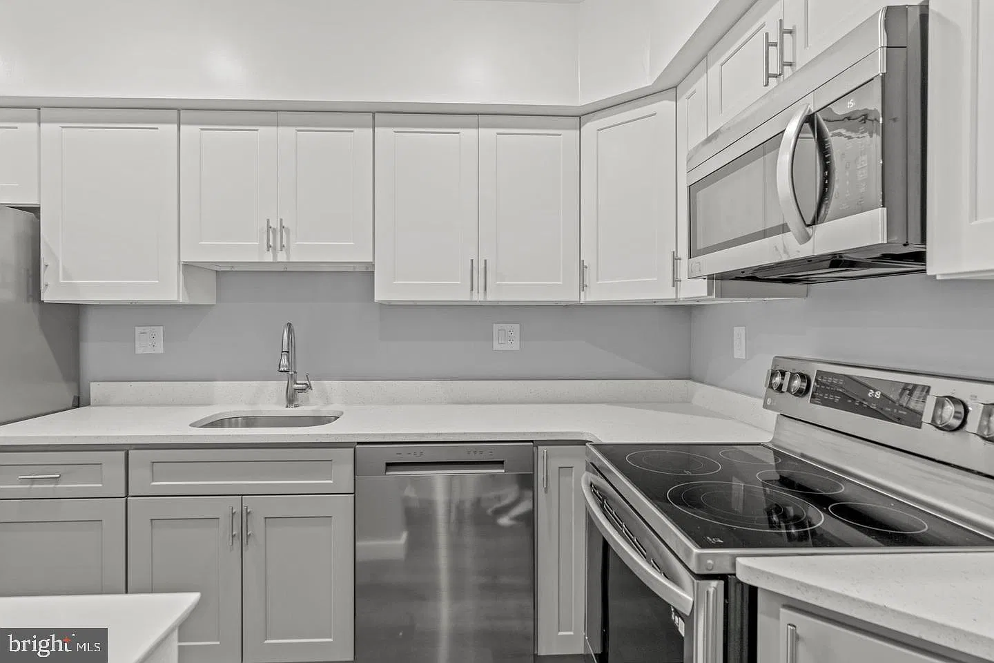 4 bed, 4.0 bath, 1800 sqft, $2,800 — Photo 4
