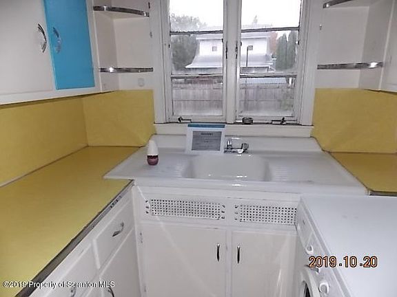2nd image of 34 N Goodwin Ave