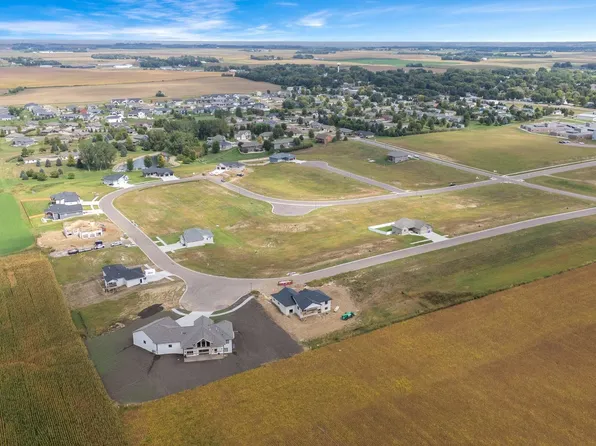 304 W Willow Trl, Crooks, SD 57020