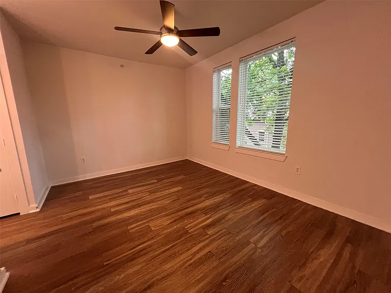 1900 Barton Springs Rd #4041 — Photo 13