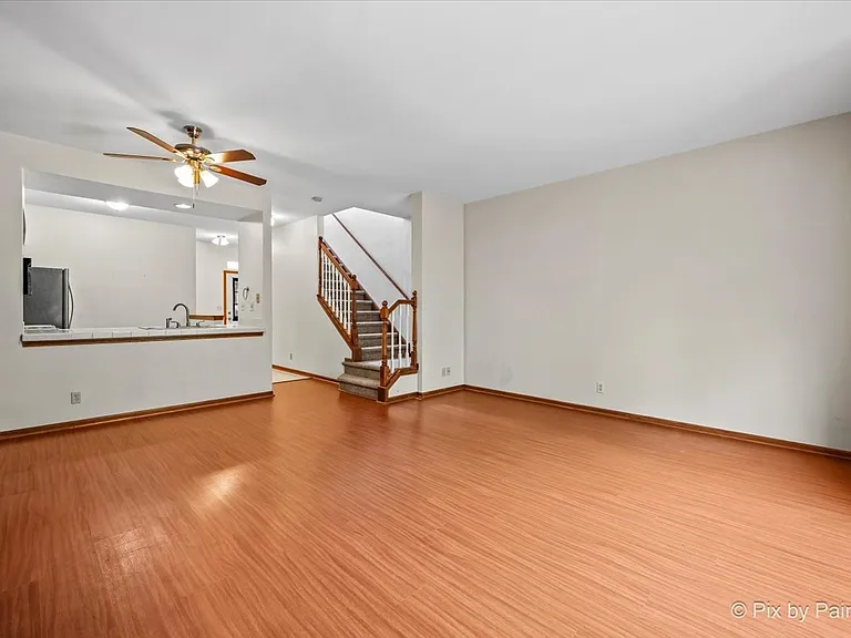 1462 Division Ct — Photo 6