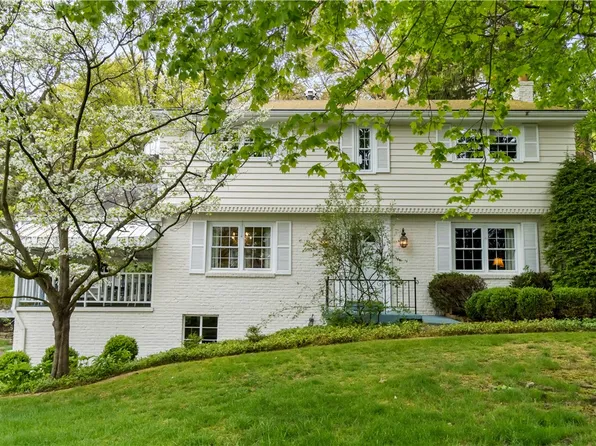 212 Hillock Ln, Pittsburgh, PA 15236