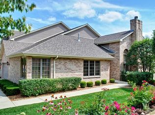 7 Lahinch Dr, Lemont, IL 60439