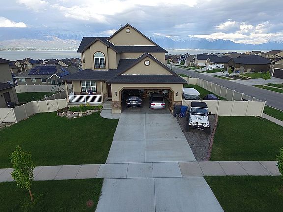 3rd image of 2568 S Palomino Dr