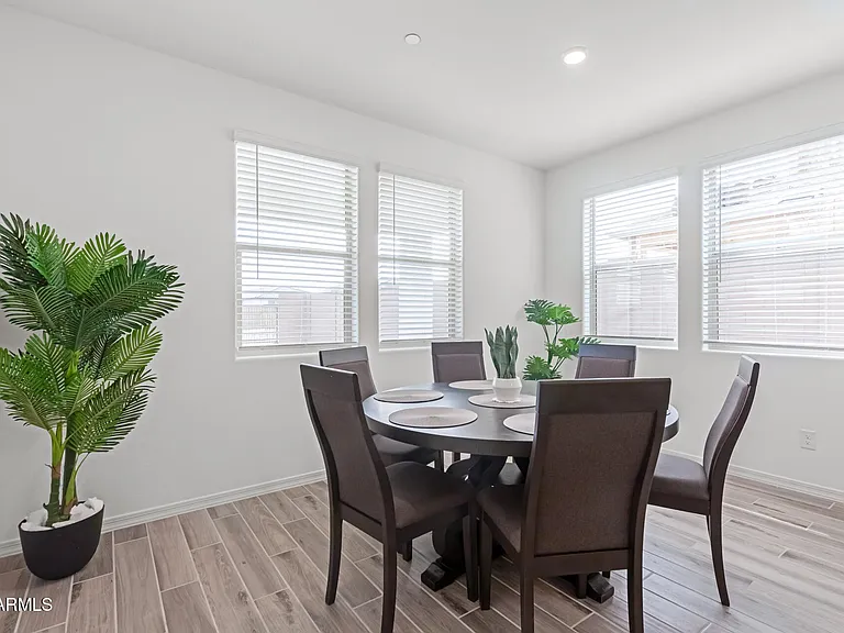 21283 W Edgemont Ave — Photo 11