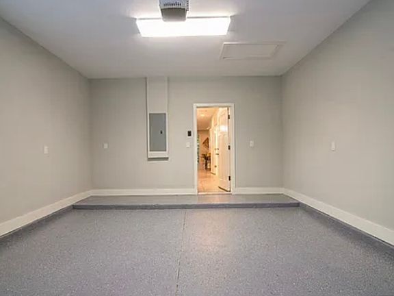 5th image of 53 Donner Rd