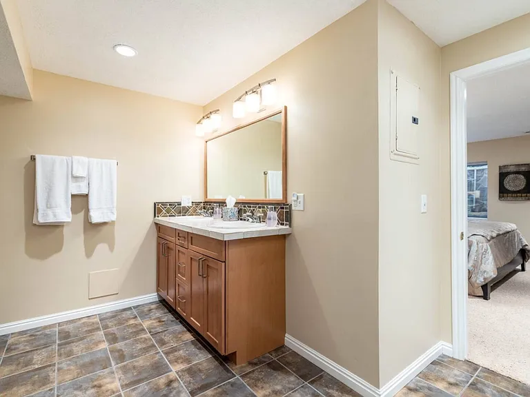 S Wasatch Grove Ln — Photo 44