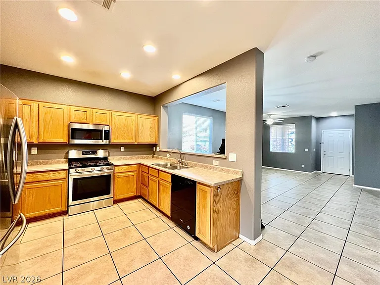 8123 Serene Isle Ct — Photo 5