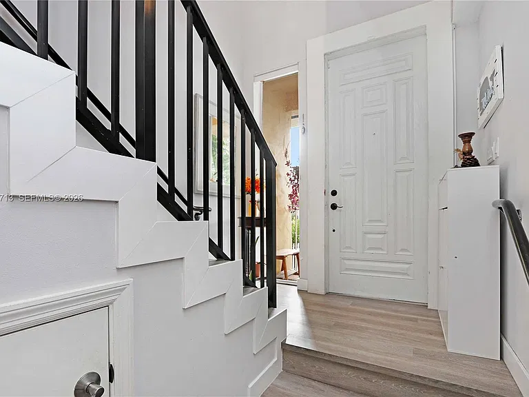 1619 Harrison St — Photo 14