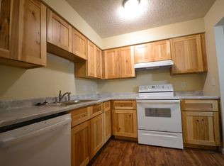 Hollister Apartments, Hollister, MO 65672
