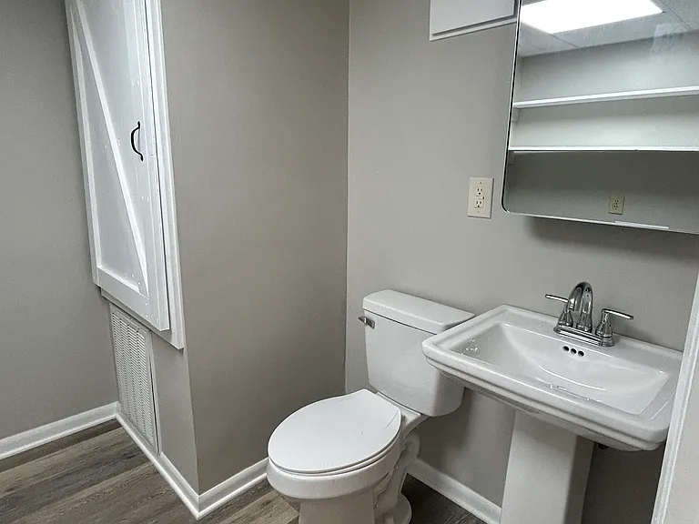 122 W North St #5 — Photo 17