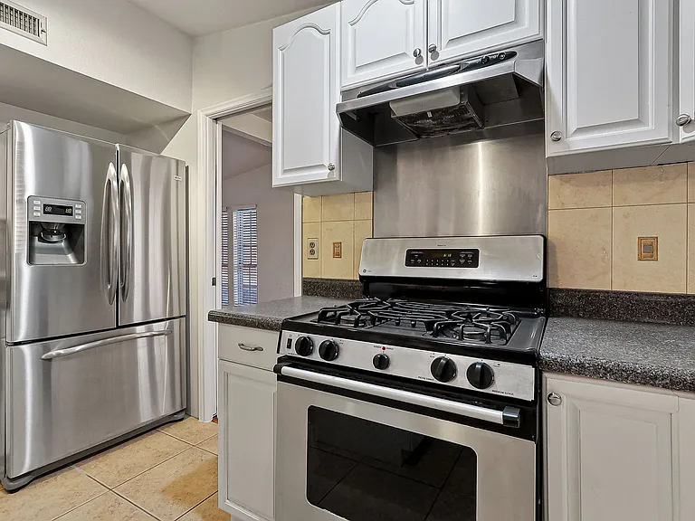 6637 Mariposa Dr — Photo 10