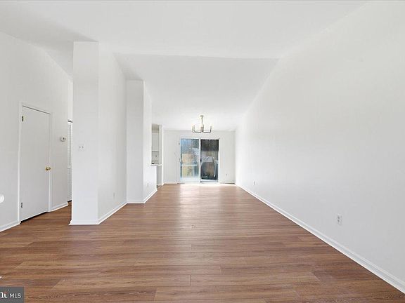 2nd image of 502 Brighton Pl