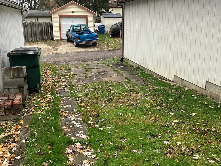 373 Norton Ave — Photo 17
