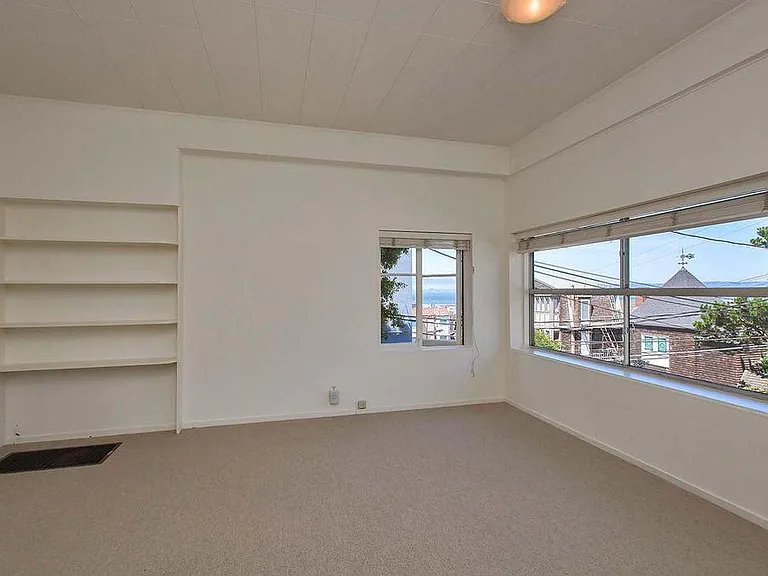 2523 Leavenworth St — Photo 8