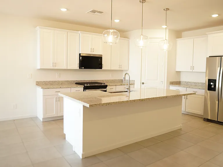 2426 E Grenache Rd — Photo 7