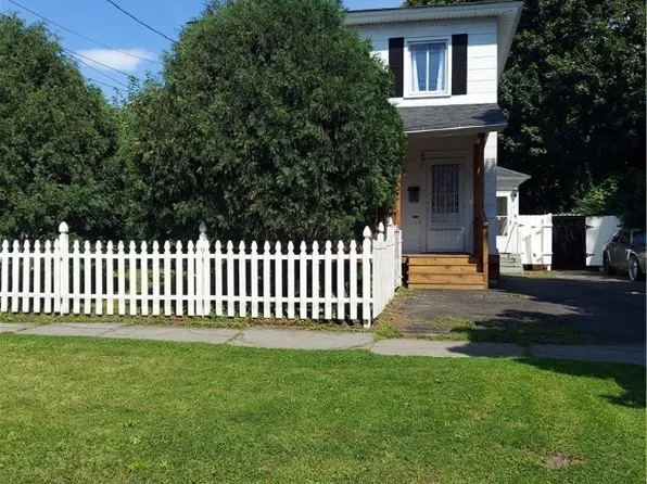 67 Wall St, Auburn, NY 13021