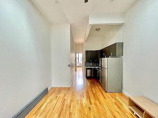 4th image of 308 Troutman St APT 3L