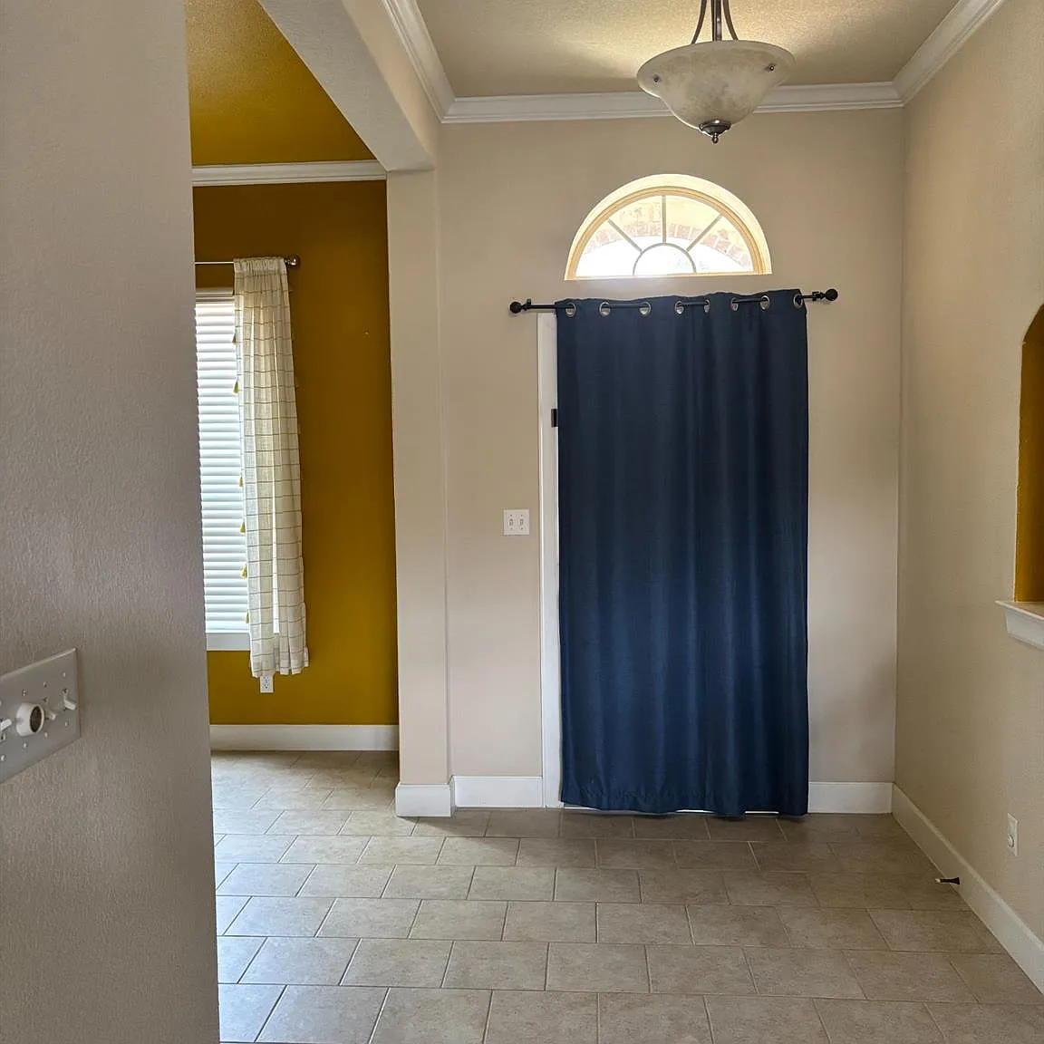 5 bed, 4.0 bath, 3298 sqft, $3,200 — Photo 3