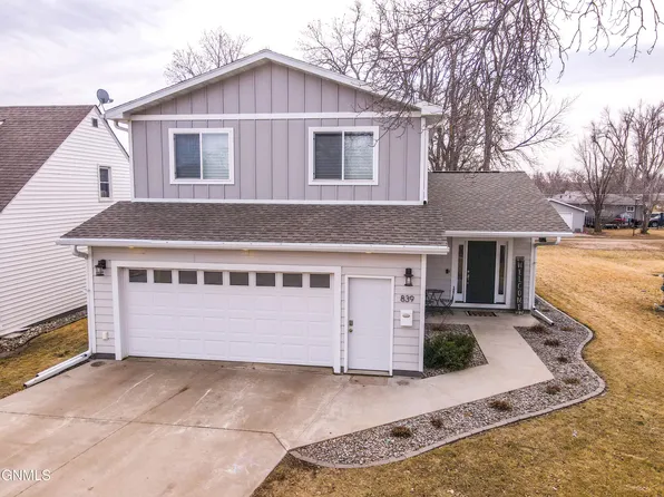 839 4th St SW, Valley City, ND 58072