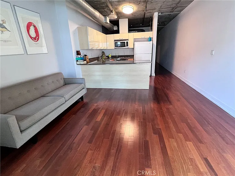645 W 9th St #508 — Photo 5