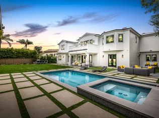 15831 Sutton St, Encino, CA 91436