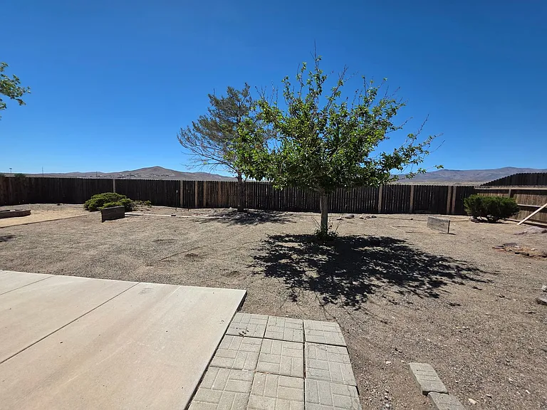 109 Sario Dr — Photo 6