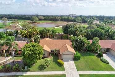 Home For Sale In Pheasant Walk