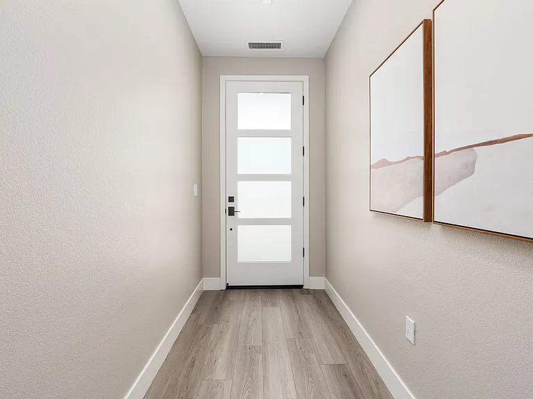 The Palms Luxury Condominiums — Photo 38