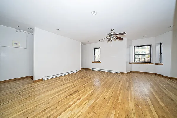 Rented by Level Group | media 6