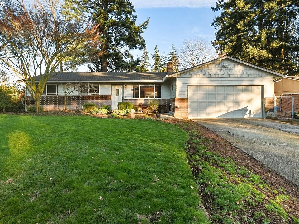 1st image of 8009 NE 139th Ave