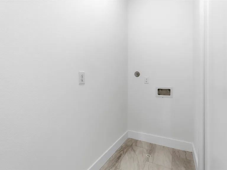 5512 Hardy St — Photo 24