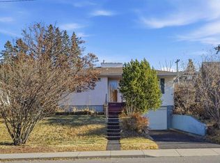 2314 W Richmond Rd SW, Calgary, AB T2T 5E4