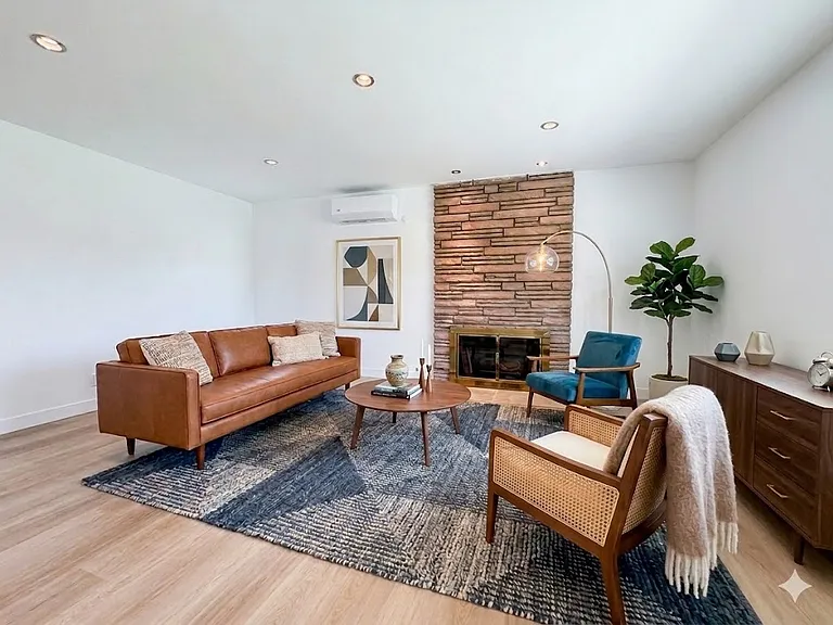 5379 Somerset St — Photo 6