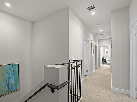2nd image of 913 Arcadia Ave #B