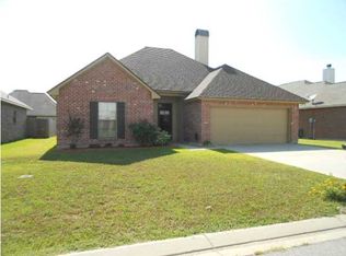 109 Farmers Market Dr, Rayne, LA 70578