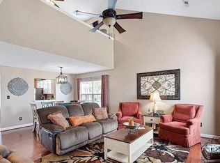1965 8th St SE, Hickory, NC 28602
