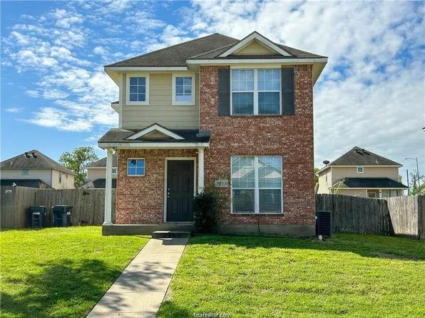 4053 Southern Trace Dr, College Station, TX 77845