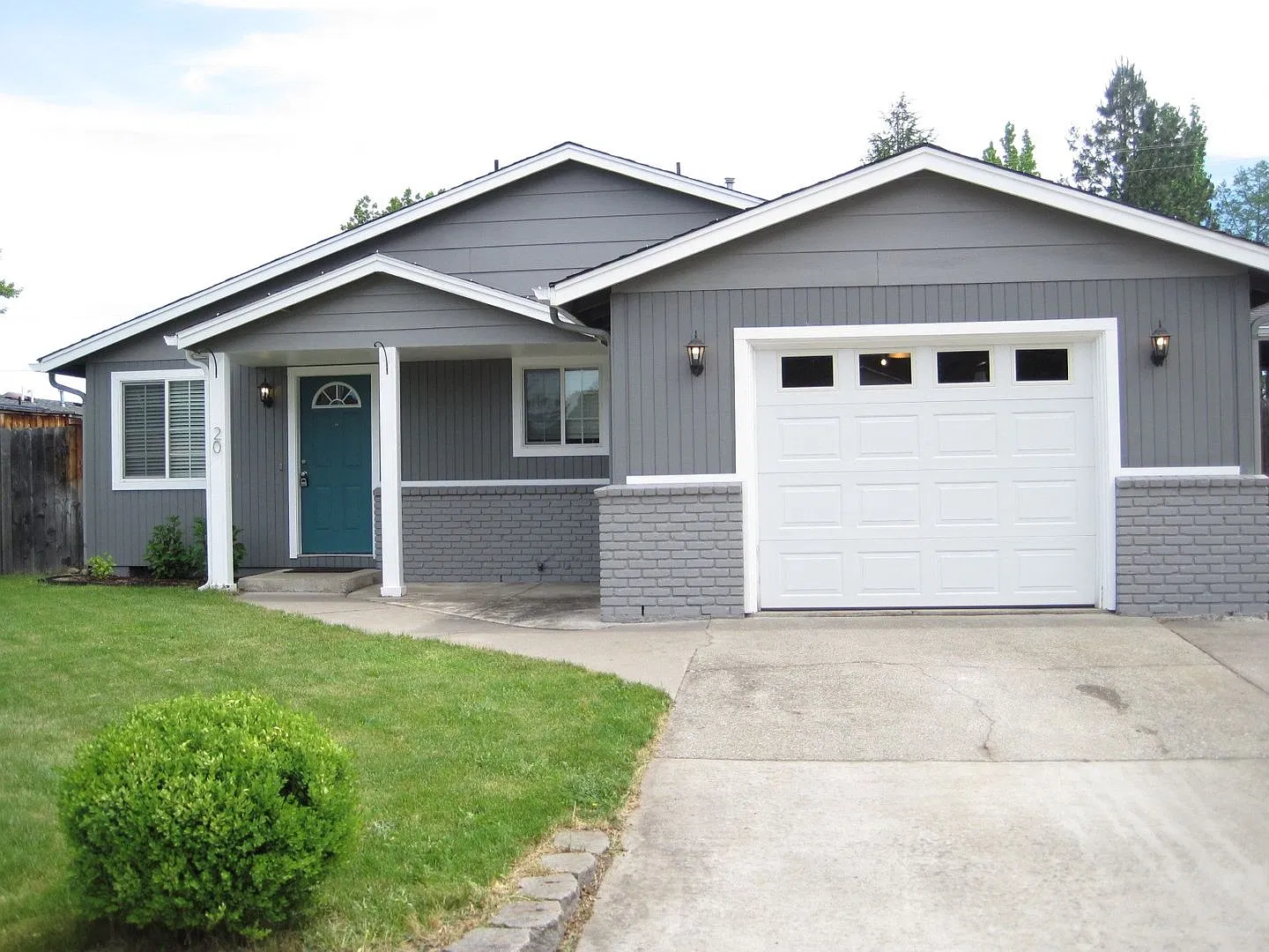 Beautiful Spacious Home for Rent — Photo 1