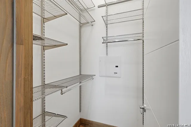 1542 N Alamo St #201 — Photo 21