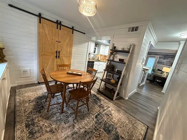 3 bed, 2.0 bath, 1457 sqft, $2,350 — Photo 4