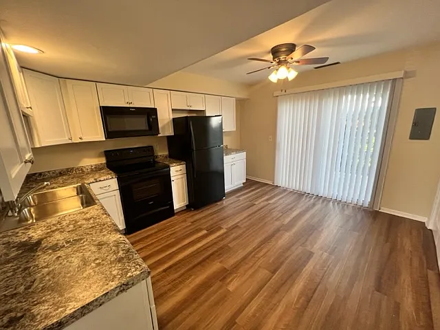 1718 Marywood Ave — Photo 6